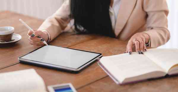 现在机器人与人工智能