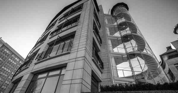 “恩海智能人工机器人”