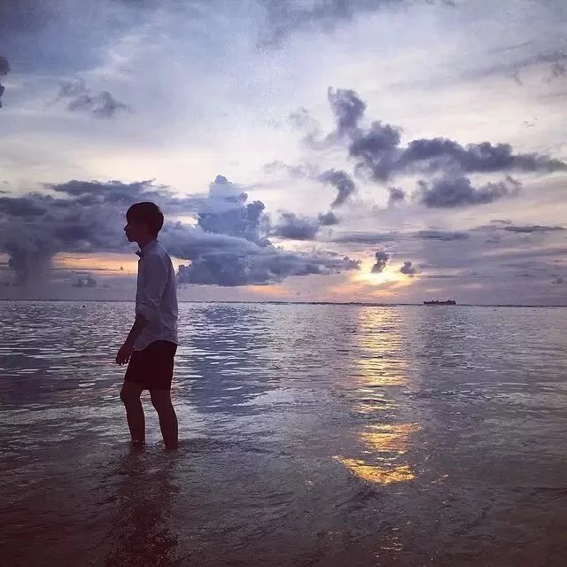 湛纪蓝丽